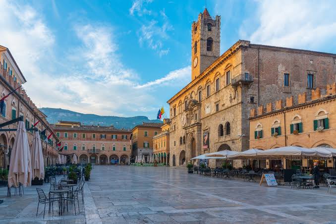 Corso Mazzini, Ascoli Piceno — sede dello Studio Legale Avv. Tatiana Traini